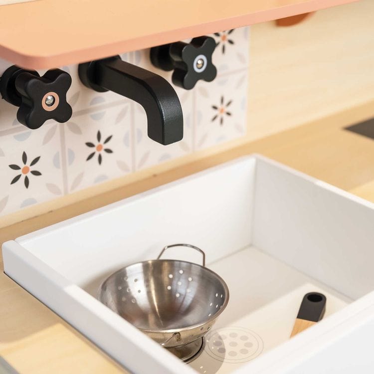 Le Toy Van - Family Size Wooden Play Kitchen - Preschool