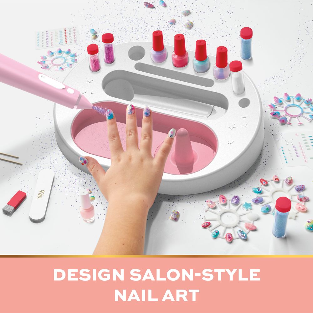 FAO Schwarz - Glitz & Glam Nail Studio Custom Press-On Nail Kit - Fashion Activity and Roleplay