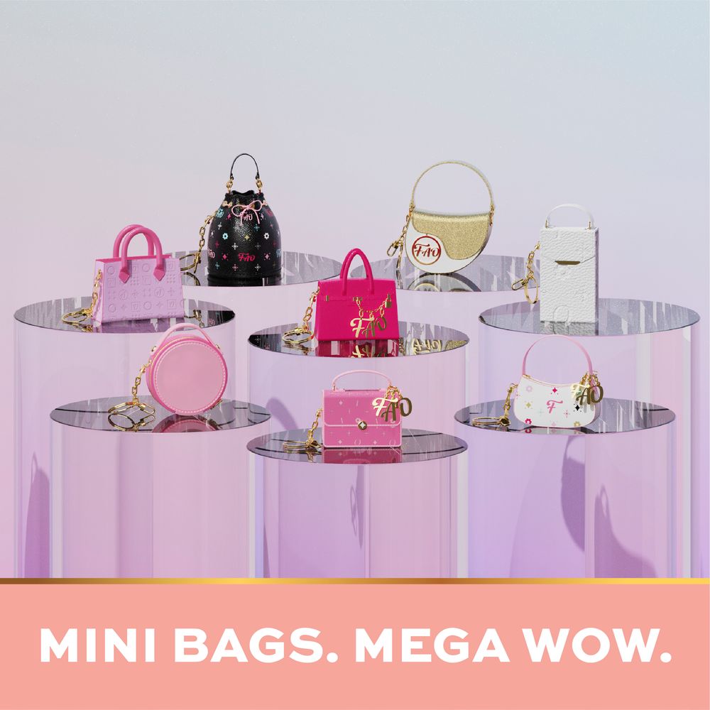 FAO Schwarz - Mercer Mini Round Bag Charm - Fashion Activity and Roleplay