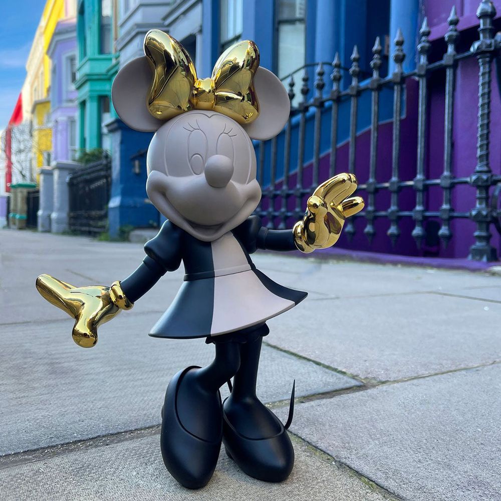 Leblon Delienne - Minnie Mouse 12" Kelly Hoppen Figurine - Collectibles