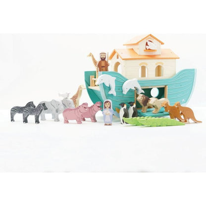Le Toy Van - Noah’s Great Wooden Ark & Animals - 23 Pieces - Preschool