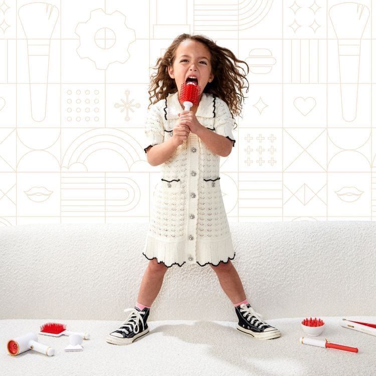 FAO Schwarz - Pampered Play Hair Pro - Fashion Activity and Roleplay