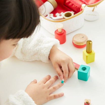FAO Schwarz - Pampered Play Pretend Wooden Beauty Set - Preschool