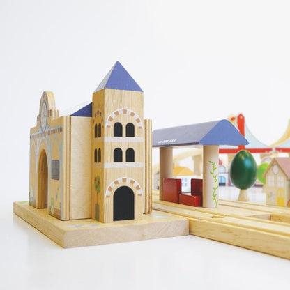 Le Toy Van - Royal Express Train Set - 180 Pieces - Preschool