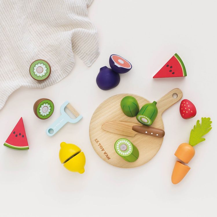 Le Toy Van - Wooden Chopping Board & Sliceable Play Food - Preschool